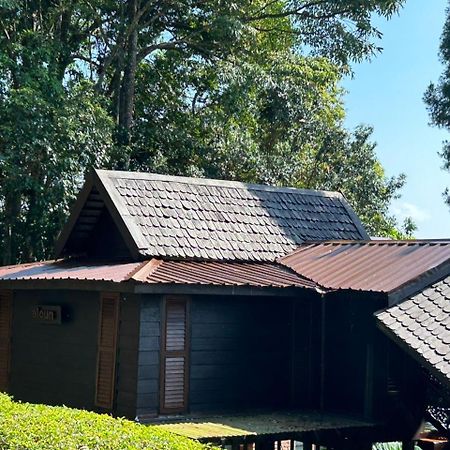 Malihom Private Estate Villa Balik Pulau Exterior photo