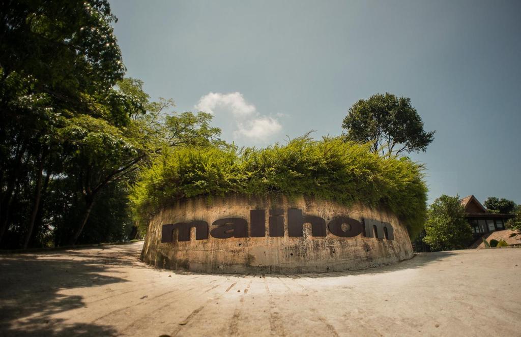Malihom Private Estate Villa Balik Pulau Exterior photo