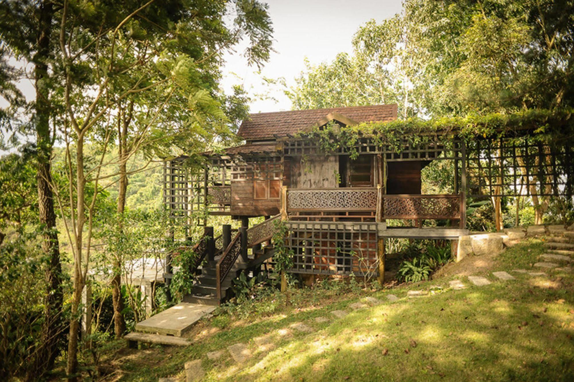 Malihom Private Estate Villa Balik Pulau Exterior photo